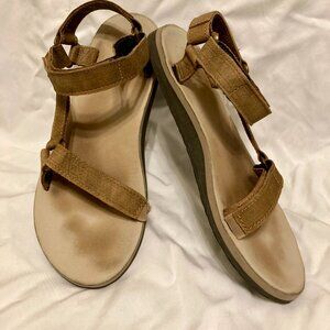Great Condition, Women's SZ 10, TEVA Leather Universal Slim Strap Sandals, Tan